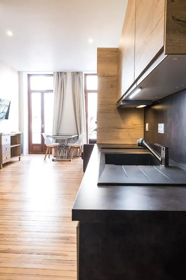 Studio Neuf, Charme De L'Ancien, Avec Balcon - 3 Etoiles, 4 Diamants Apartment Bagneres-de-Bigorre