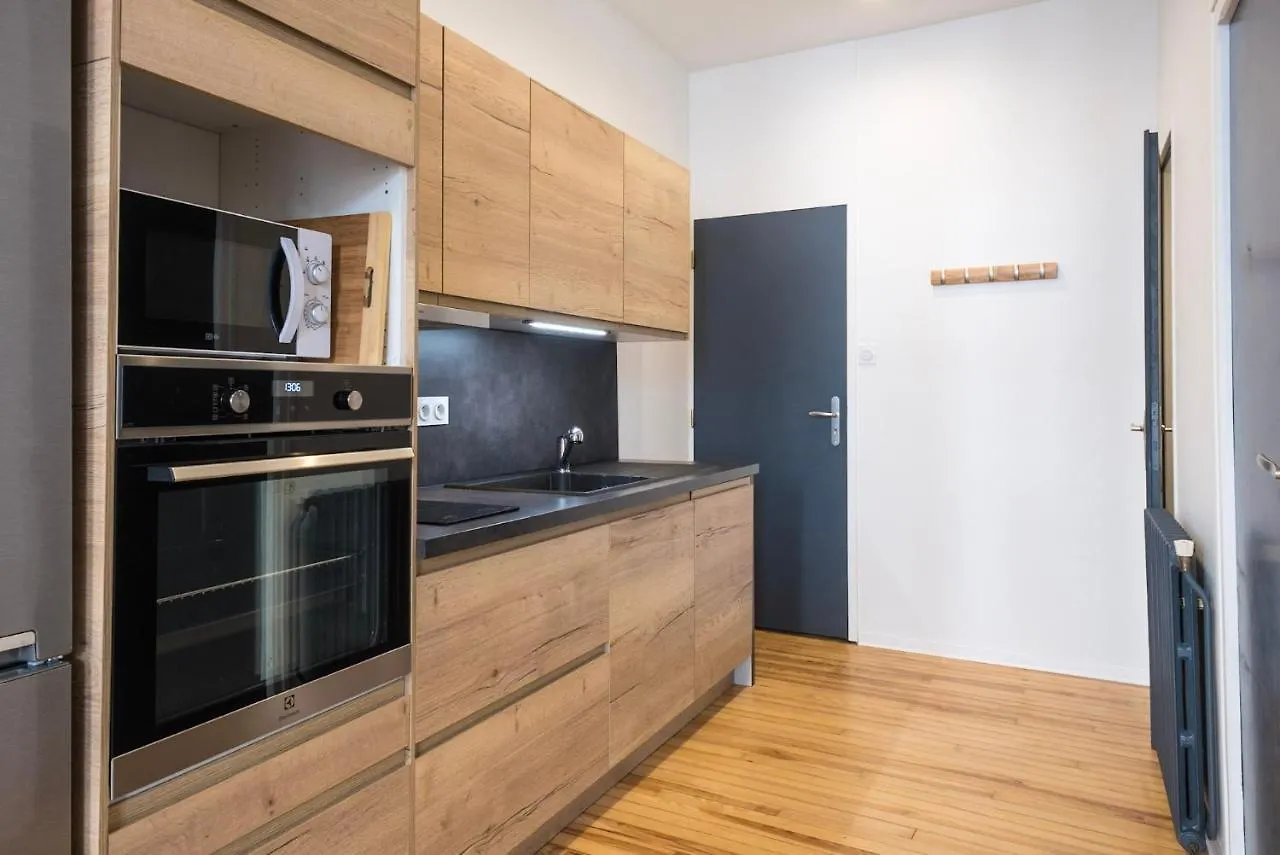 Studio Neuf, Charme De L'Ancien, Avec Balcon - 3 Etoiles, 4 Diamants Apartment Bagneres-de-Bigorre