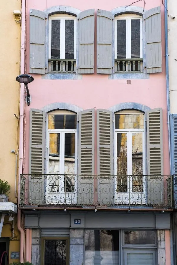 Studio Neuf, Charme De L'Ancien, Avec Balcon - 3 Etoiles, 4 Diamants Apartment Bagneres-de-Bigorre France